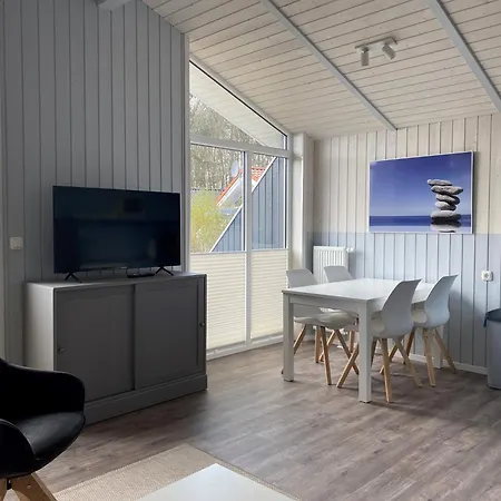 Freibeuterweg 24 * Priwall